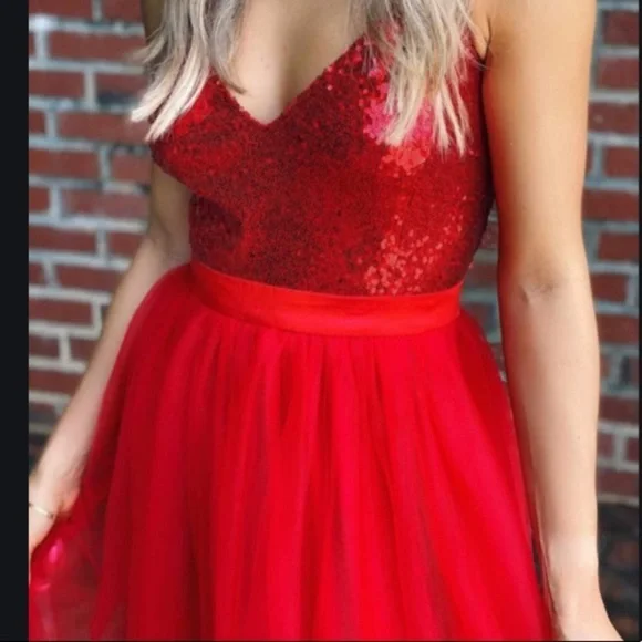 Queen of Hearts red sequin dress - Picture 5 of 5